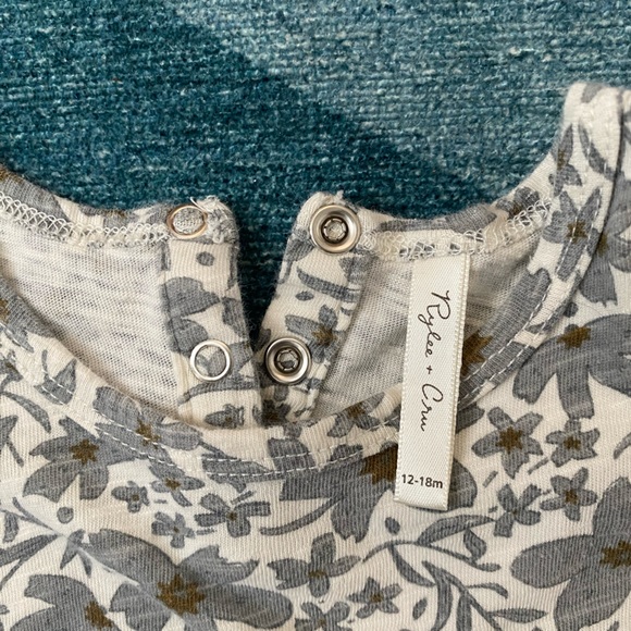 Rylee and Crue dress 12-18 - Picture 2 of 2